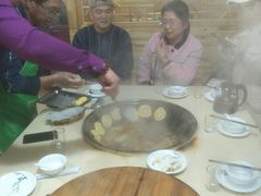 -三江鱼东北特色铁锅炖(骆驼店)