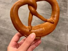 碱水面包-WHEAT&BAKER-麥(凯德来福士店)