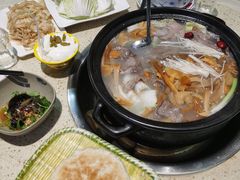 山菌牛肉汤锅-九寨特色牦牛肉汤锅 羊肉汤锅