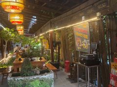 -三道苗苗鱼·美蛙黄辣丁(八里店)