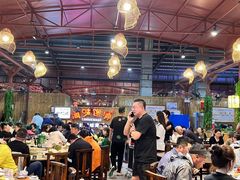 -三亚火车头万人海鲜广场