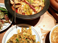 -云海肴·汽锅鸡·云南菜(天山百盛优客店)