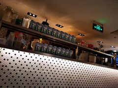 -新大咀港式茶餐厅(宝山万达店)