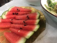 新鲜西瓜-聚丰园•湖鲜餐厅(阿红私房菜梅石路店)