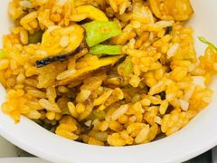 牛肝菌焖饭-蔼若春.传承三十年云南菜(金碧公园店)