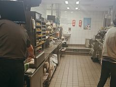 -麦当劳(国家体育场南路店)