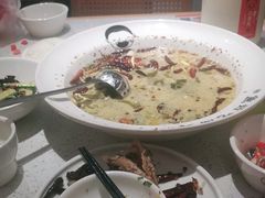 -江渔儿酸菜鱼(曜一城店)