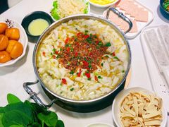 -德林酸菜鱼火锅(南丹店)