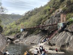 -燕子河大峡谷天坑仙境