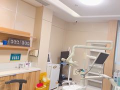 -上海仁爱医院口腔科 · 种植