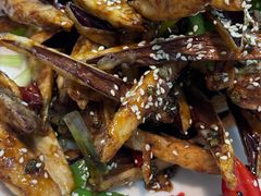 -郑小二山东特色炒鸡店(红小巷店)