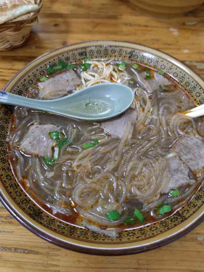 沈氏牛肉汤馆-"实惠好吃,家门口的店,分量足,老板服务周.