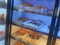 -哈尔滨小酒馆·鲜肉现穿自助烧烤(康新花园店)