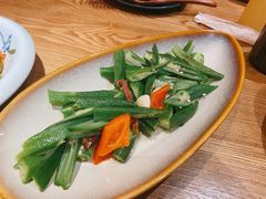 宣威火腿炒秋葵-麦麦山云南菜(复地活力城店)