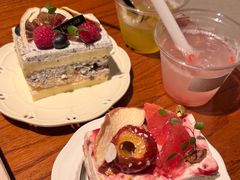 -小苍兰风铃草·礼物蛋糕(沈阳店)