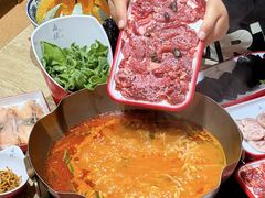 -毛辣果·贵州红酸汤牛肉火锅(西单店)