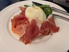 布拉塔芝士配帕尔马火腿及芝麻菜-苏马餐厅 Il Milione Italian Restaurant(苏州中心店)