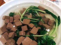 馋口鸭血汤-馋三尺蟹粉小笼(人民广场店)