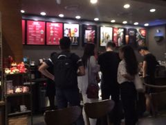 大堂-星巴克臻选(深圳龙华红山天虹店)