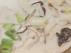 -滇香肴·云南菜蒸汽石锅鱼(云南北路店)