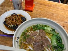 -湘人龙记老长沙米粉(鸟巢店)