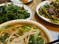 -牛八宝桂林米粉(八里庄店)