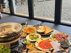 -围炉肉舍•炭烤活鳗•丹东海鲜烤肉(步行街店)