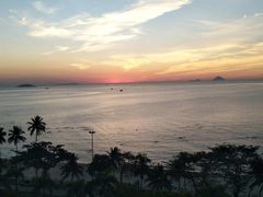 -芽庄日出海滩水疗酒店