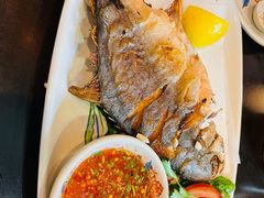 -大头虾越式风味餐厅(光明广场店)