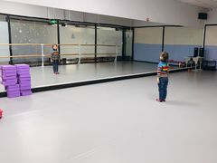 -艺桐年艺术培训中心