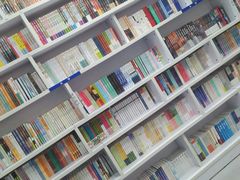 -新华书店(虹悦城店)