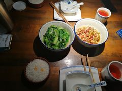 -洞庭土菜小炒馆(易发广场店)