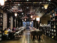 店内环境-钟书阁(松江泰晤士小镇店)