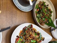 -云海肴·汽锅鸡·云南菜(天山百盛优客店)