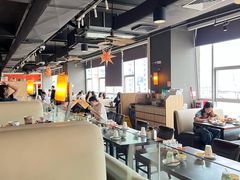 -大头虾越式风味餐厅(光明广场店)