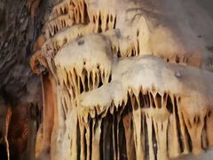 -波斯托伊纳溶洞