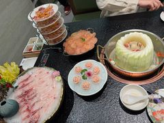 -得意咚瓜·顺德鱼生·冬瓜火锅(深圳首店)