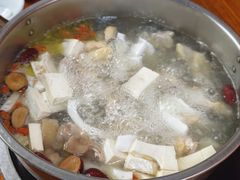 -阿汉名材老鸡汤饭店(金鸡岭店)