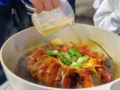 -刘姐啤酒鱼民族演艺餐厅(西街总店)
