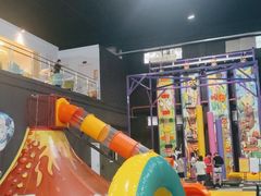 -嘿哟动霸CHUA·新潮玩运动娱乐中心·蹦床滑冰团建乐园