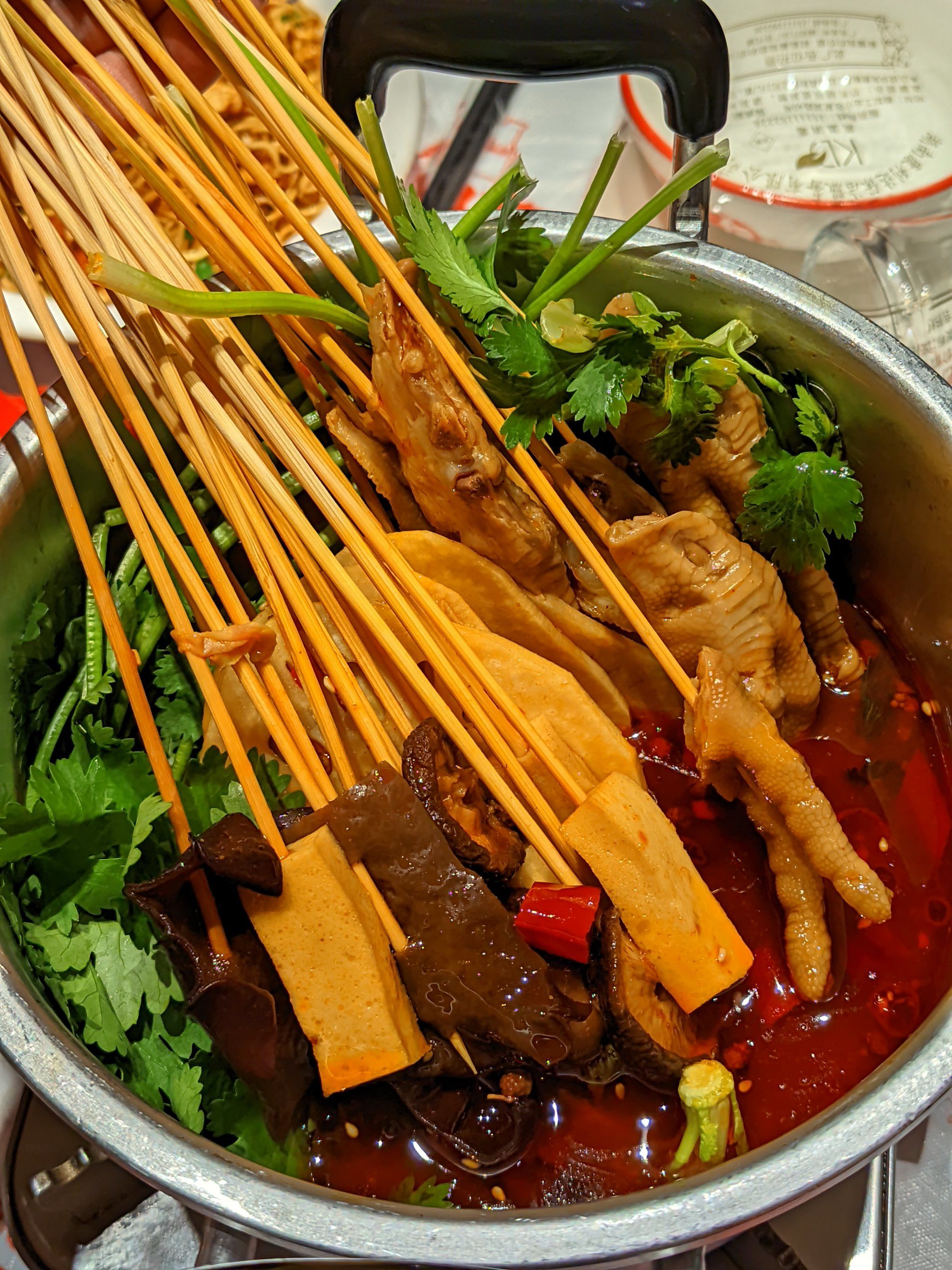 以下是香辣钵钵鸡的详细做法: