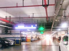 -百联中环购物广场-停车场