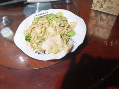 -东来菜馆•手抓海鲜家常菜•海鲜锅贴(鸽子窝店)
