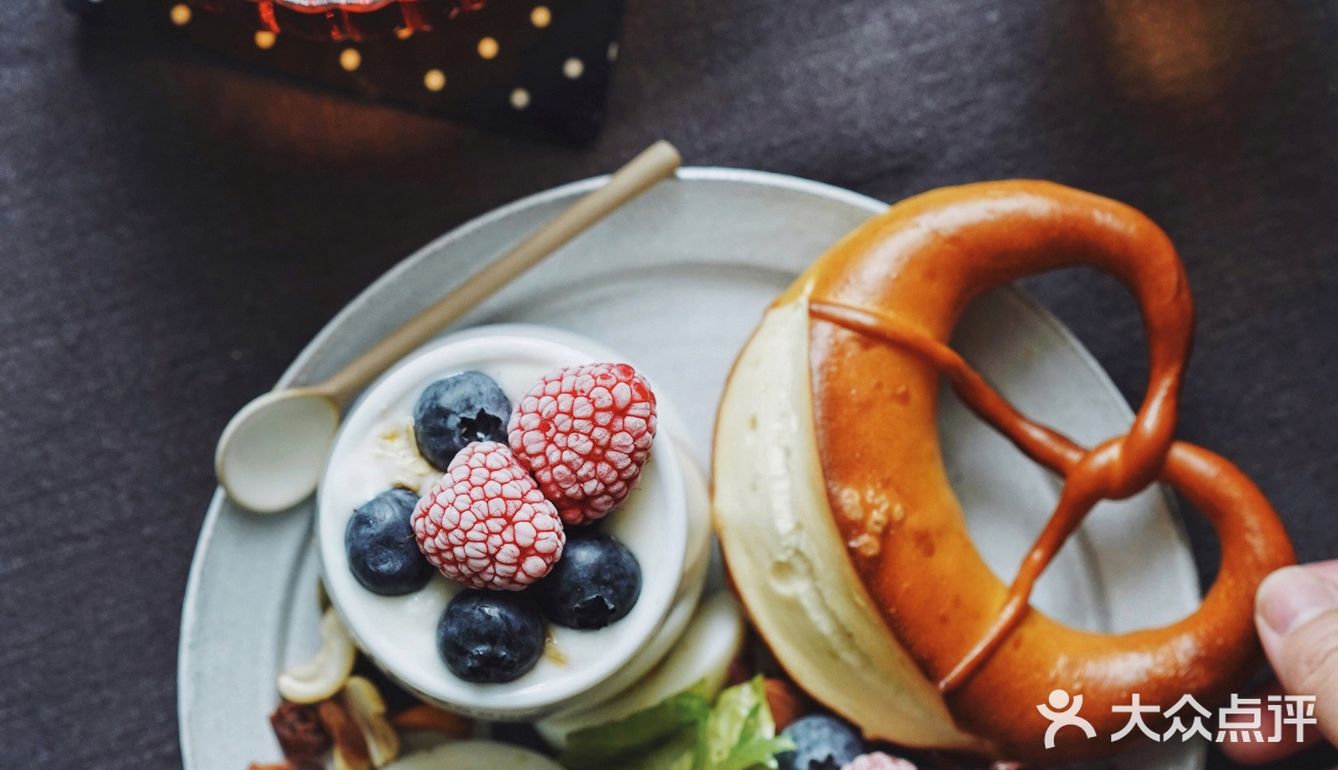 早餐 | 碱水结 🥨🥨🥨➕🥗