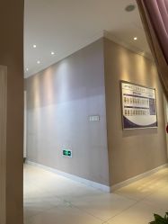 -蕾蕾美颜美容美体