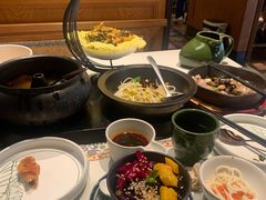 -云海肴·汽锅鸡·云南菜(天山百盛优客店)