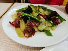 西芹兰豆炒腊味-濠城美食(西濠二马路店)