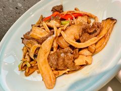 杂菌炒牛肉-桂大叔·砂锅粥·家传闽粤菜(县西巷店)