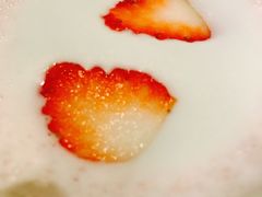 草莓拿铁-D STAR COFFEE帝星咖啡