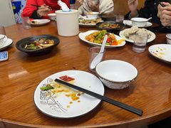 -胡子饮食店